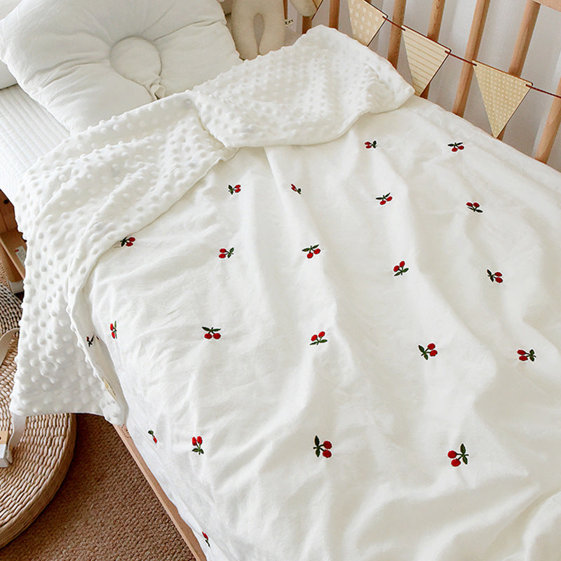 Fashion Korean Embroidered Cherry Bear Throw Blankets Cute Bubble Muslin Cotton Gauze Crib Cover Bedding Quilts Accessories